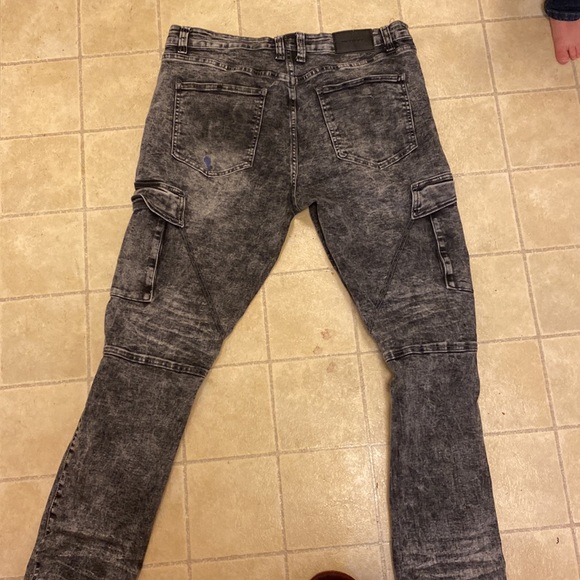 Mens cargo destroyed jeans - Picture 4 of 6